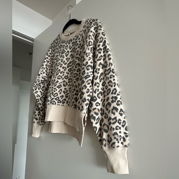 FRAME Leopard Crewneck Sweater - Picture 7 of 11